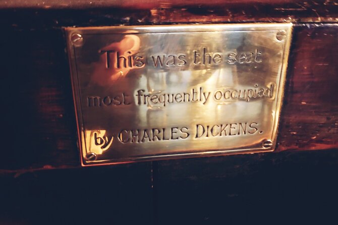 London Christmas Carol & Charles Dickens Small Group Walking Tour - George and Vulture plus Simpsons: taverns built for story scenes