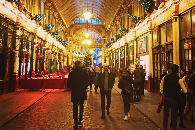 London Christmas Carol & Charles Dickens Small Group Walking Tour - Price and value: what $122.64 buys you