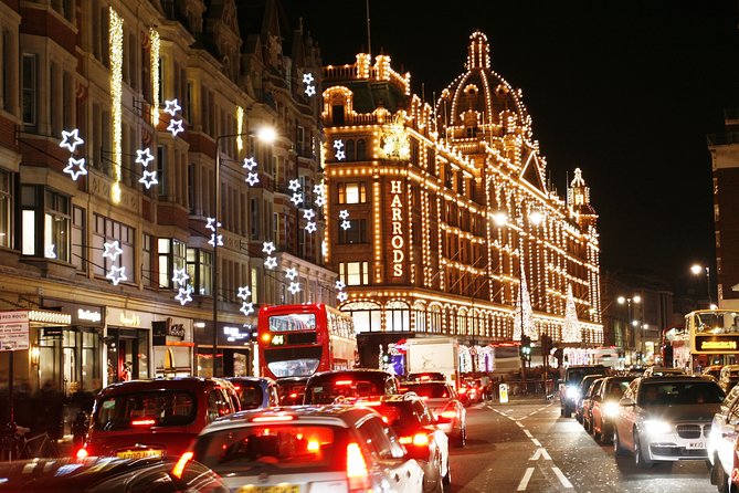London Christmas Eve Illuminations Guided Tour by Night - Trafalgar Square and St Paul’s: Two Very Different London Icons