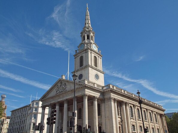 London Christmas Eve With 3 Course Dinner and Midnight Mass - Practical tips for a smooth Christmas Eve night