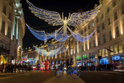 London Christmas Lights Bike Tour with Local Guide - Price and timing: what $62.08 really buys you