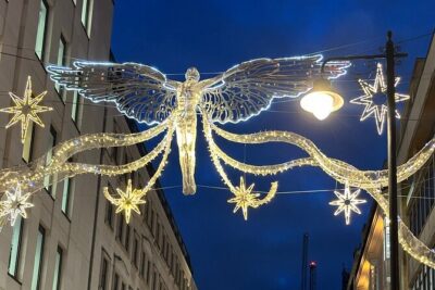 London Christmas Lights Guided Tour With Christmas Music - Oxford Street: Starry Lights on London’s Main Stage