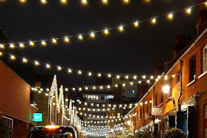 London Christmas Lights Private Tour by Traditional Black Cab - Photo stops in winter: what to do when the lights are close