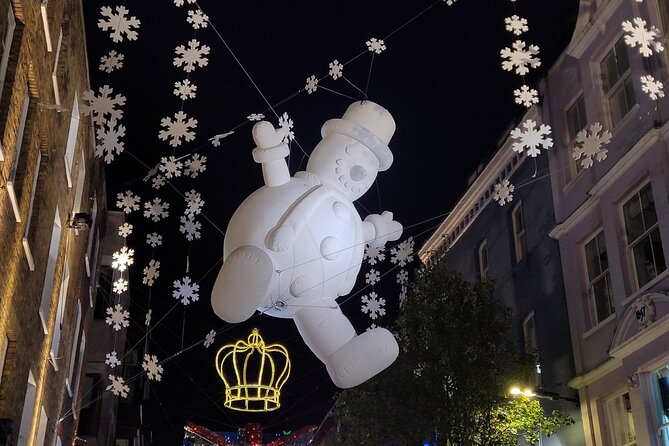 London Christmas Lights Private Walking Tour - Walking the Strand: Savoy, Coutts, and the easiest photo moments