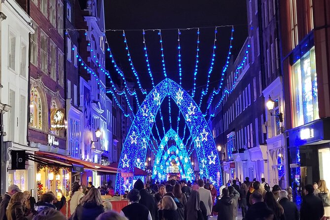 London Christmas Lights Private Walking Tour - Trafalgar Square: the Norway tree plus a battle story