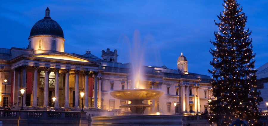London: Christmas Lights Self Guided Walking Tour - St Martin’s Courtyard and Covent Garden: Finish with a Cozy Break and Market Energy