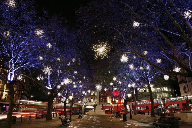 London Christmas Lights Tour by Vintage Double-Decker Bus - Big Ben and the Parliament area: landmark views without the walking plan
