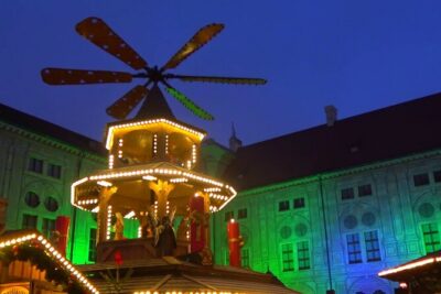 Munich Christmas Market Small Group Tour with Gingerbread Heart - Your guided “holiday checklist”: what’s included and what it feels like