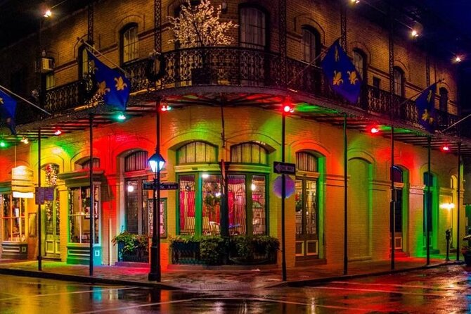 New Orleans French Quarter: Seasonal Christmas Tour - Stop Two: Jackson Square, St Louis Cathedral, and the Spooky Contrast