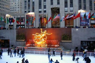 New York Christmas Holiday Small-Group Walking Tour - Radio City Music Hall Quick Stop: Rockettes Without the Ticket