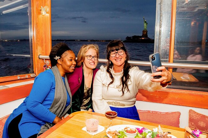 New York City Christmas Holiday Lights Sightseeing Cruise - One Hour 15 Minutes, Two Major Stops: Financial District to Ellis Island