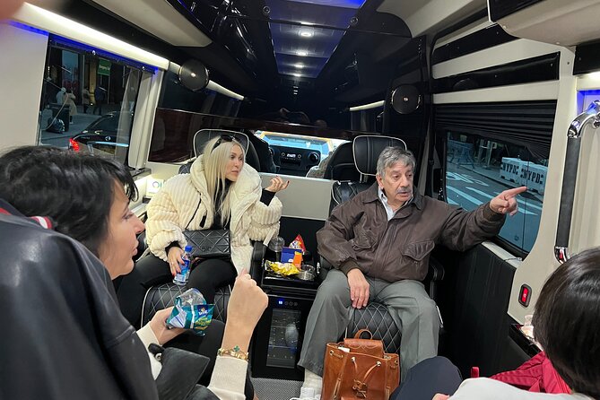 NYC Christmas Lights Tour by Limousine, SUV Or VAN. Dyker Heights - Passing Rockefeller Center and Saks: big lights, short stops