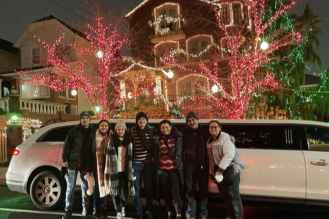 NYC Christmas Lights Tour by Limousine, SUV Or VAN. Dyker Heights - Drivers and pace: what to do if you want better photos
