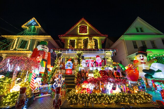NYC: Dyker Heights Christmas Lights Express Hot Coco+Santa Cookie - Key Highlights Worth Your Time