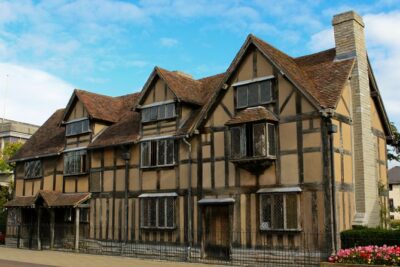 Oxford, Cotswolds & Stratford-upon-Avon Tour with Christmas Lunch - The Cotswolds countryside drive: scenery without getting off the bus