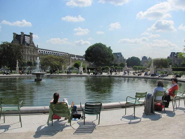 Paris Christmas Lights Small Group Walking Tour with Local Guide - Key Highlights at a Glance