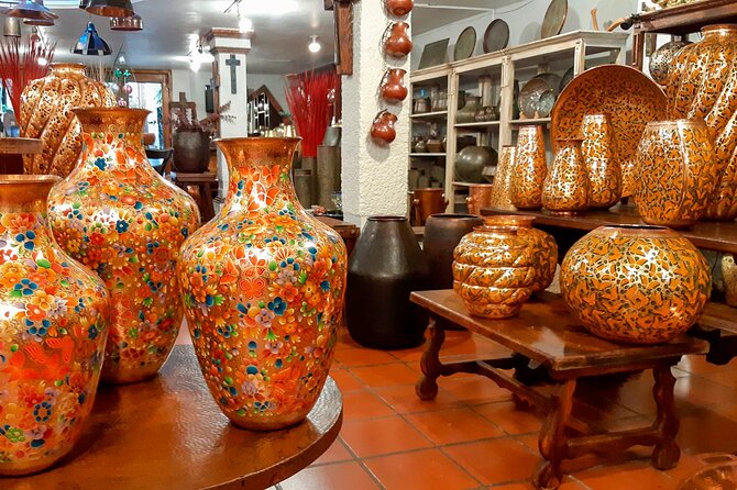 Patzcuaro, Santa Clara del Cobre -Copper Town- & Tzintzuntzan - Casa de los Once Patios: regional handcraft center time