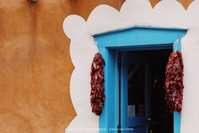 Private 2.5h Walking Tour to Discover Santa Fe - Plaza Cafe Downtown is a smart start point