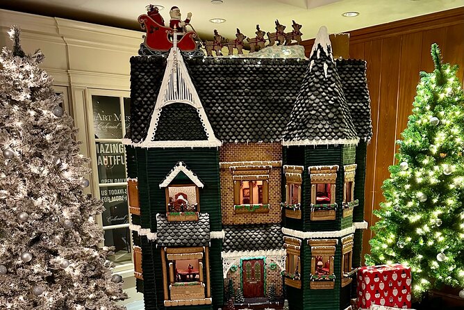 Private Colonial Williamsburg Christmas Holiday Decorations Walking Tour - What’s included (and what you should bring anyway)