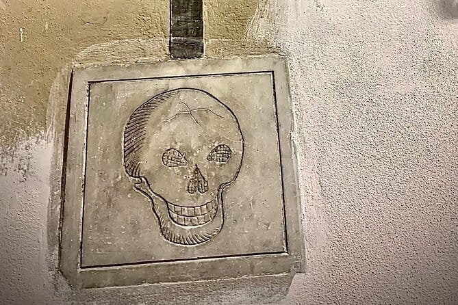 Private guided tour of Hidden Symbols in Santa Maria Novella - Inside Santa Maria Novella: Masaccio and Giotto, but with a purpose