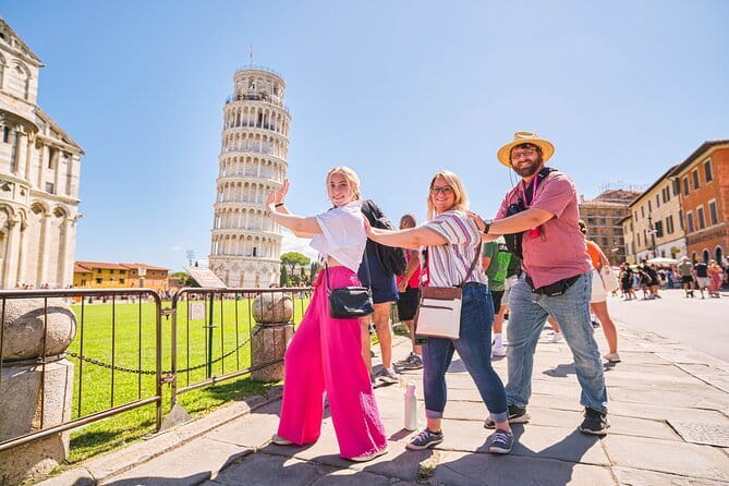 Private Guided Visit Florence's Santa Croce Basilica and Ancient Leather School - Price and logistics: when $124.82 feels fair