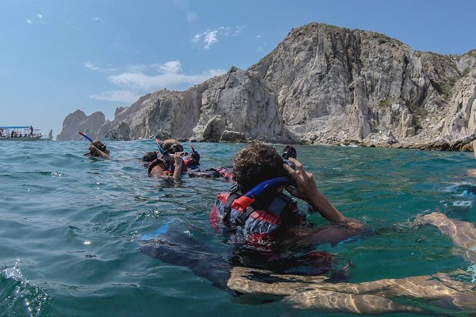 Private Los Cabos snorkeling tour to Chileno bay and Santa Maria cove - Pickup, meeting points, and how to avoid stress in Cabo