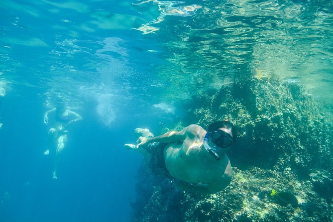 Private Los Cabos snorkeling tour to Chileno bay and Santa Maria cove - Safety and water conditions: what you should assume on the day