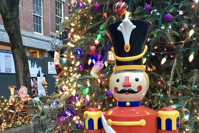 Private New York Christmas Tour with Driver and Guide - Madison Square Park, Wall Street, and the high-end holiday window stretch