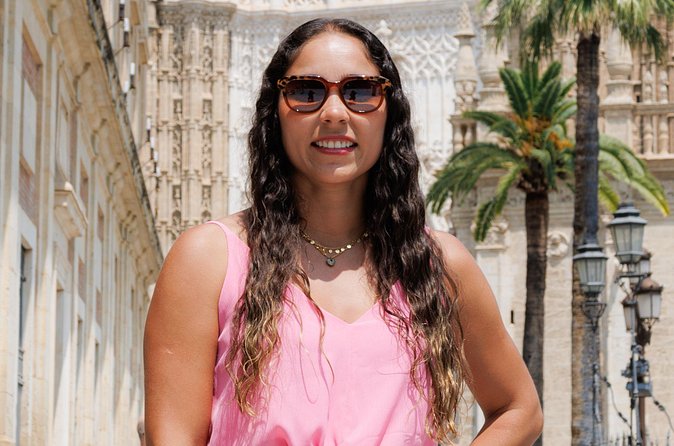 Private Photo Shoot in Seville : Cathedral + Santa Cruz Quarter - Logistics: On-Foot Route, Meeting Point, and What to Wear