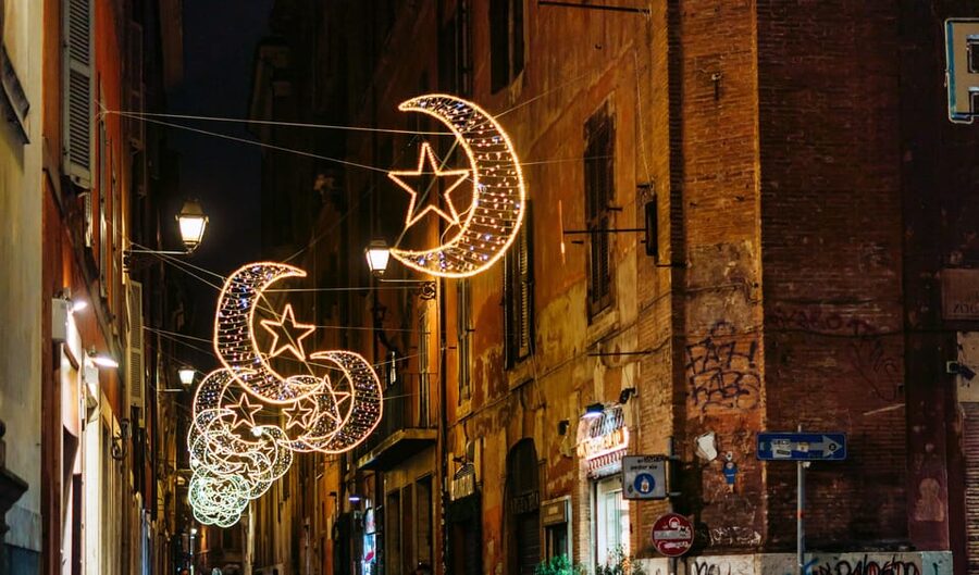 Rome: Christmas Lights Walking Tour - Piazza della Rotonda: the Pantheon area at night