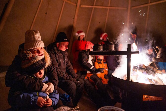 Rovaniemi: Meet Santa Claus & Northern Lights Experience - Santa’s private meeting: photos, stories, and a postcard you mail home