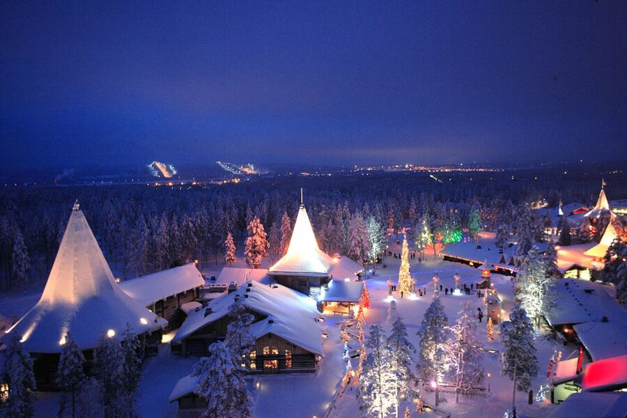 Rovaniemi: Santa Claus Village Visit with Hotel Pickup - From Hotel Pickup to Santa Claus Village: a Smooth Start in Rovaniemi