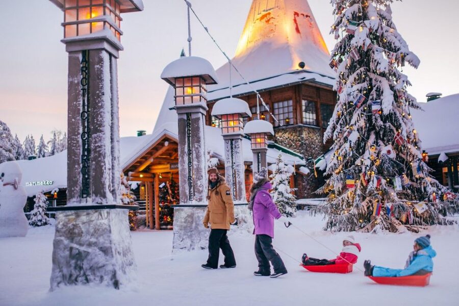 Rovaniemi: Santa Claus Village Visit with Hotel Pickup - Santa’s Post Office and the Arctic Circle Line: Two Moments That Feel Real