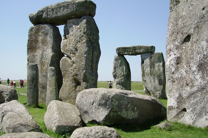 Salisbury, Stonehenge, Bath and Windsor with Christmas Lunch - The guides can make or break a day like this