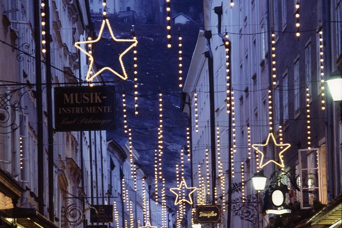 Salzburg Christmas Eve Tour to the Silent Night Chapel - Oberndorf Christmas markets: your calm buffer before the ceremony