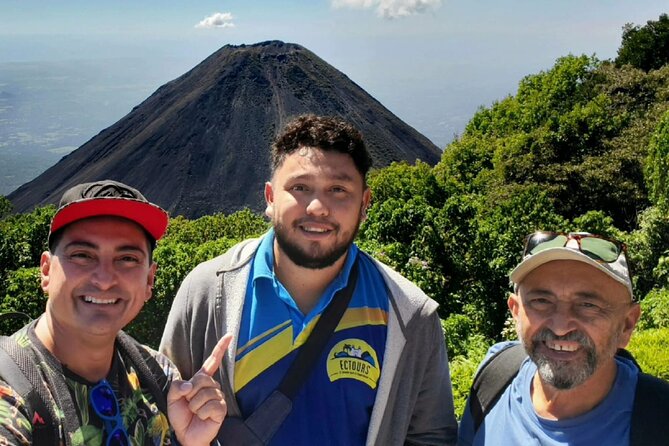 Santa Ana Volcano Hike with a Sulphur Lake and Coatepeque Lake - Coatepeque Lake: late lunch and an easy reset