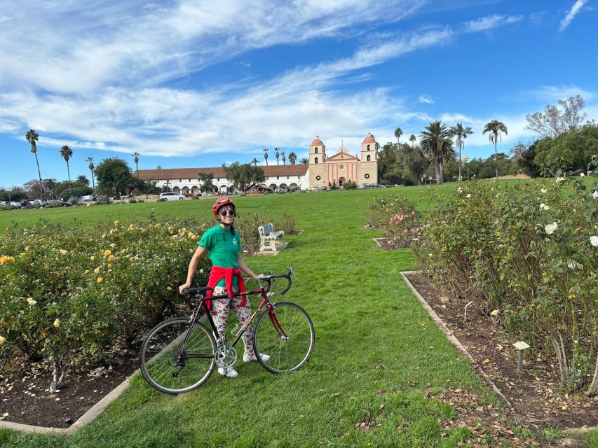 Santa Barbara: Guided Tour on electric bikes (private) - Downtown State Street Promenade and a courthouse-tower view