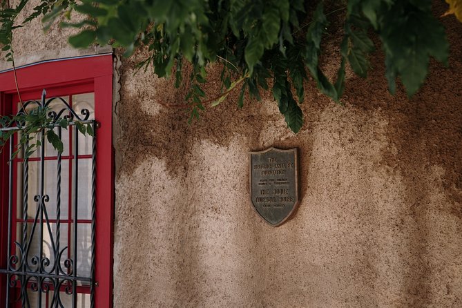 Santa Fe Architectural Walking Tour - Finishing at Hotel St. Francis: Gruet tasting as the signature payoff
