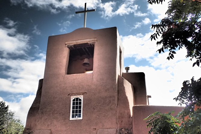 Santa Fe Scavenger Hunt Adventure - Old Santa Fe Trail to the Visitor Info Center: the warm-up clue stop