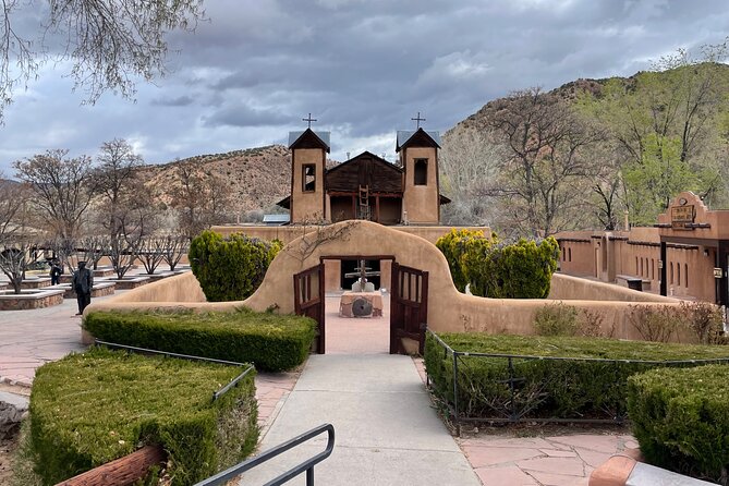 Santa Fe to Chimayo and Taos Pueblo Driving Tour - Should you book this Santa Fe to Chimayó and Taos Pueblo tour?