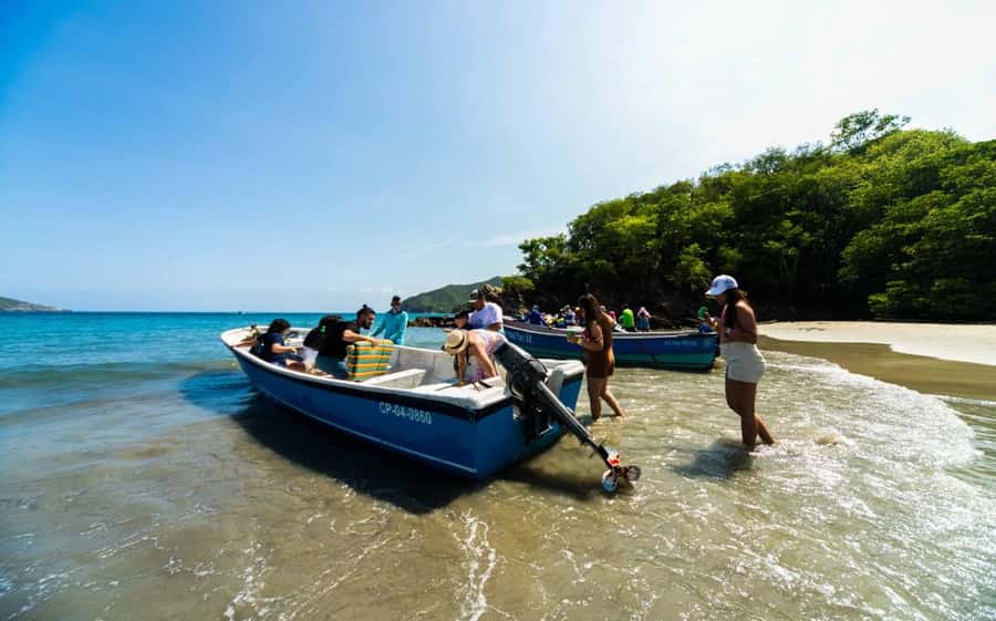 Santa Marta and Tayrona Park Day Trip - Playa Siete Olas Viewpoint: A Quick Hit of Big Views