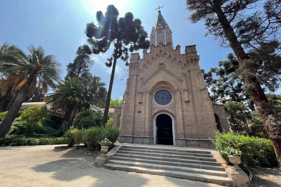 Santa Rita Vineyard Tour with Lunch, an Unforgettable Day! - Inside the winery: the guided walk, cellars, and the 120 Patriots story