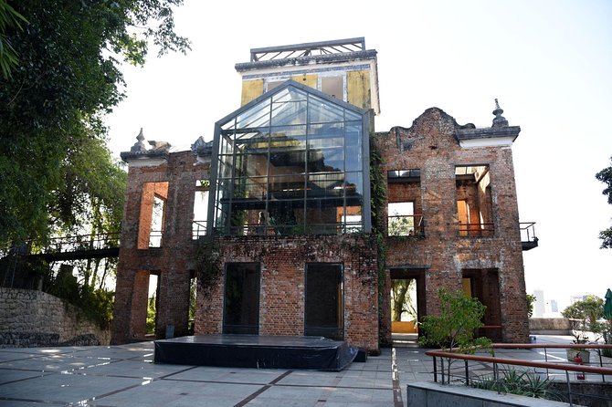 Santa Teresa, Lapa, and Cinelândia with Tram Ride and Selarón Steps - Parque das Ruínas in Centro: art space with history cues