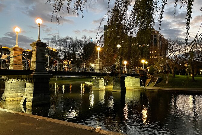 Self-Guided Boston Christmas Tour - Where You Start: 60 School St and the Quick Promise of a Short Evening