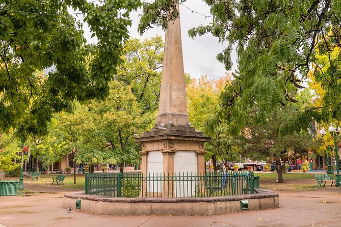 Self-Guided Walking Audio Tour of Historic Santa Fe - DeVargas Center: Otermín, Diego de Vargas, and the clemency deal