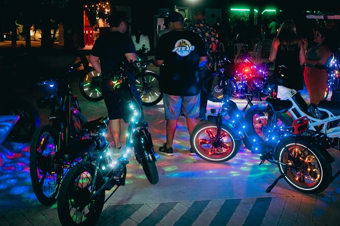 Semi-Private Christmas Edition Twilight Glow E-Bike Oranjestad - Beaches along the way: Eagle, Druif, Bushiri, Surfside