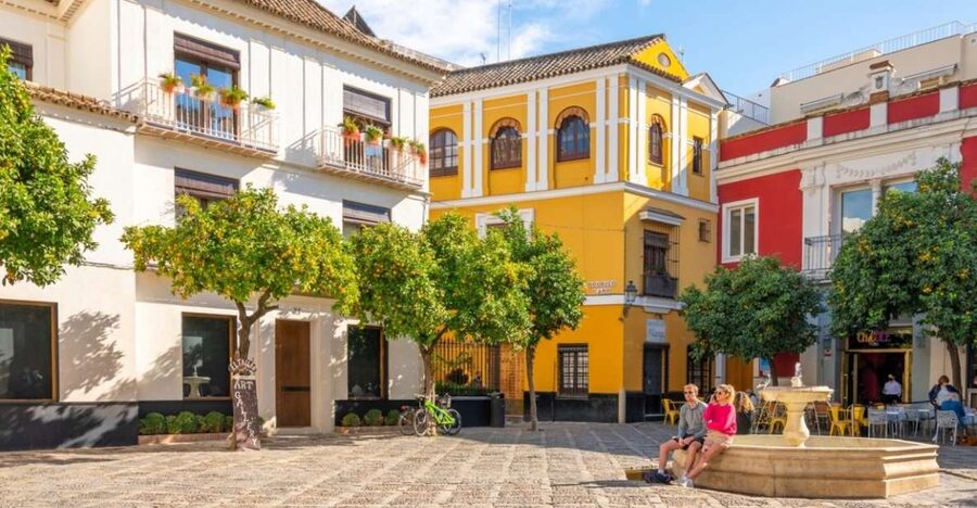 Seville: Barrio de Santa Cruz Small Group Walking Tour - How the 75–105 minute walk is paced (and why it works)