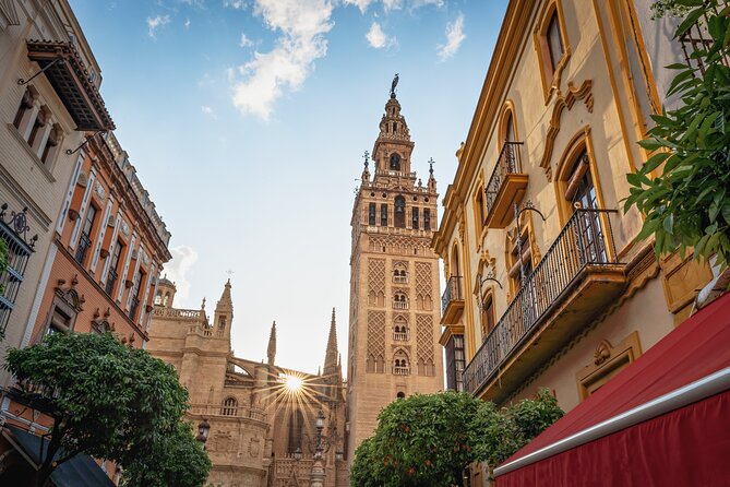 Seville Former Jewish Quarter Walking Tour: Santa Cruz - Hospital de los Venerables and Casa de Murillo: art gives the story weight
