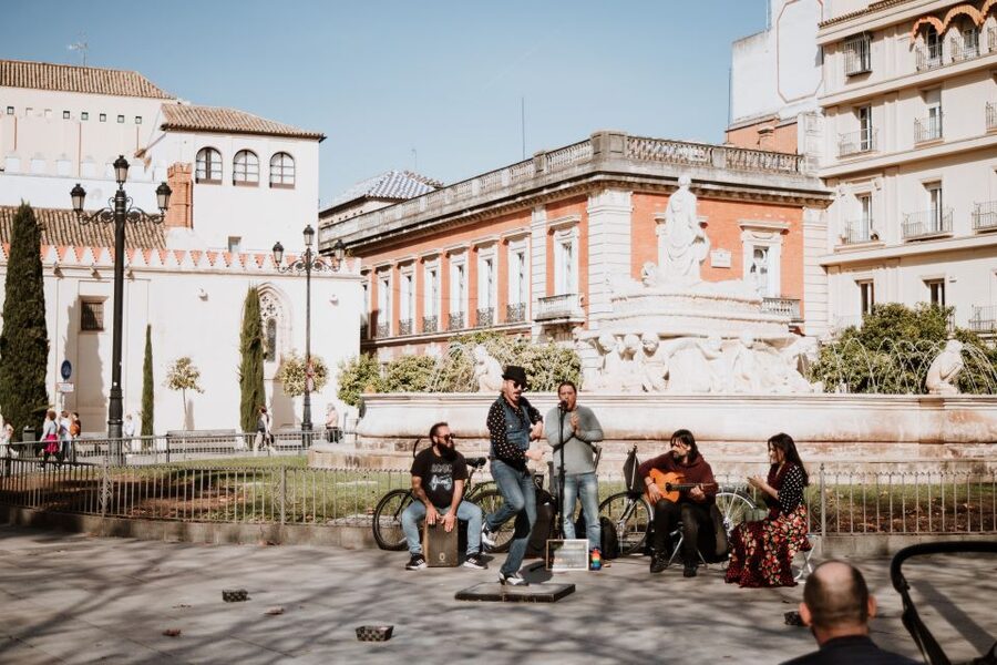 Seville Jewish Quarter walking tour: Santa Cruz District - Hospital de los Venerables: history with weight