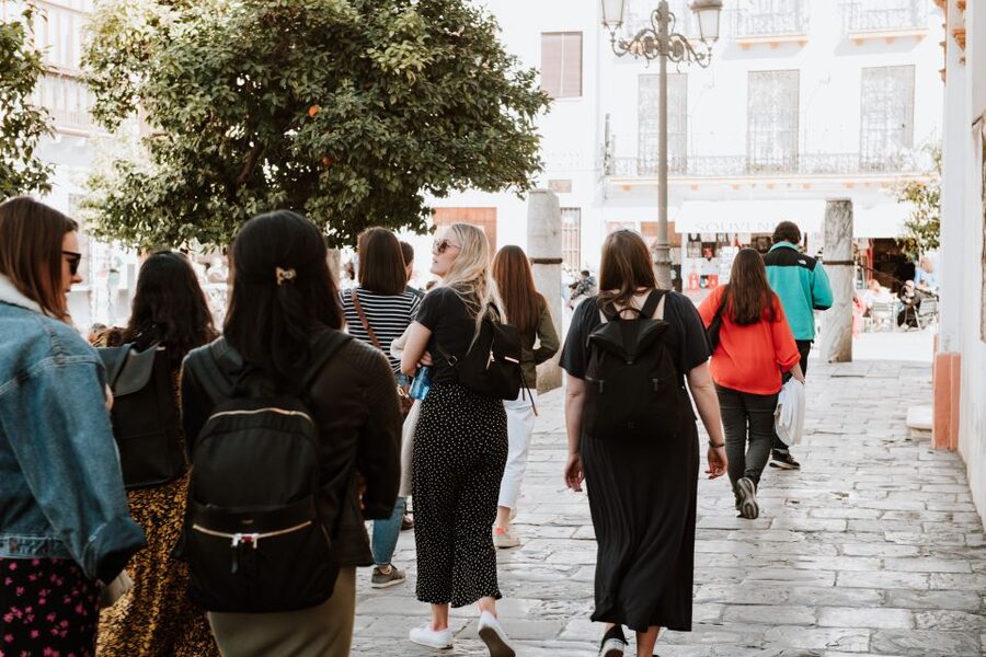 Seville Jewish Quarter walking tour: Santa Cruz District - Plaza de la Alianza: the Golden Age vibe in a small frame